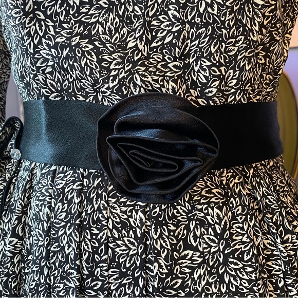 Vintage 1980s Lanz Black And White Foliage Maxi Dress - Picture 9 of 11